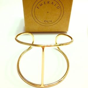 Emerald + Duv - Gold Cuff Bracelet - never worn